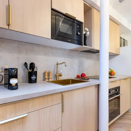 Апартаменты Sublime 3 A Montmartre Avec Clim Et Jacuzzi Париж