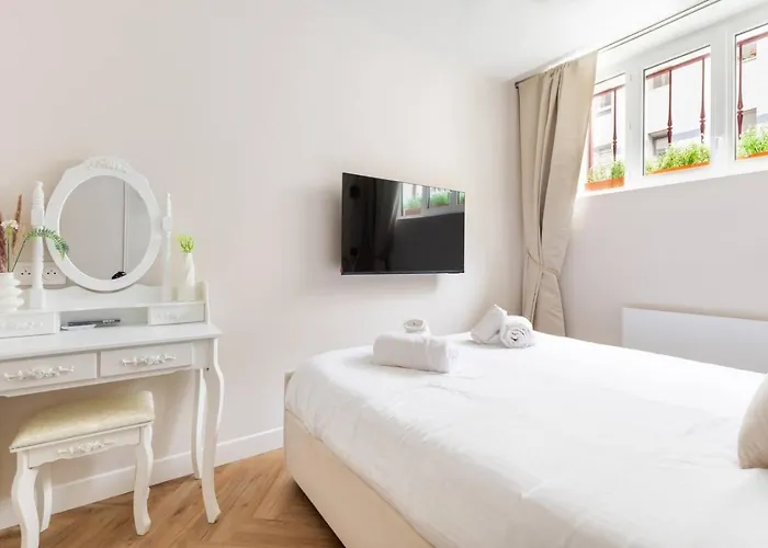 公寓 Sublime 3 A Montmartre Avec Clim Et Jacuzzi